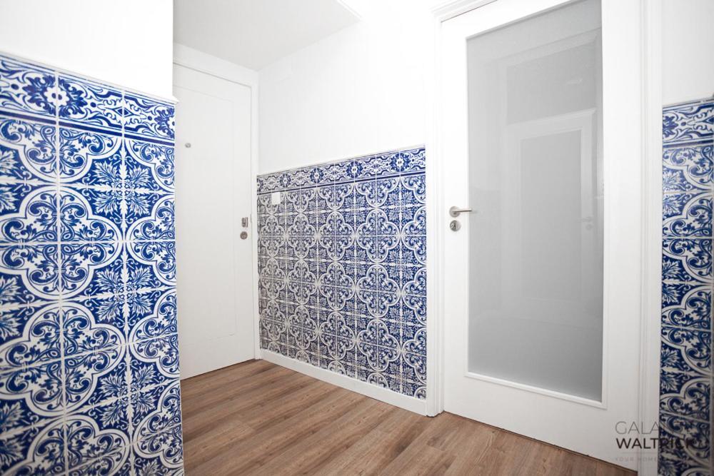 Downtown 3 Bedroom With Balcony - Quiet Street - Family Friendly - Groups Oporto