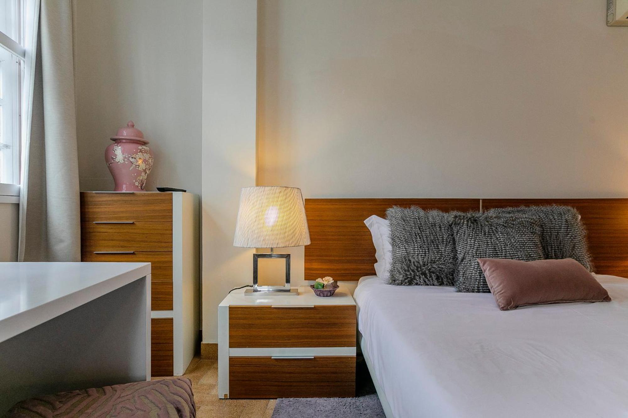 Spacious Duplex In The Heart Of Porto