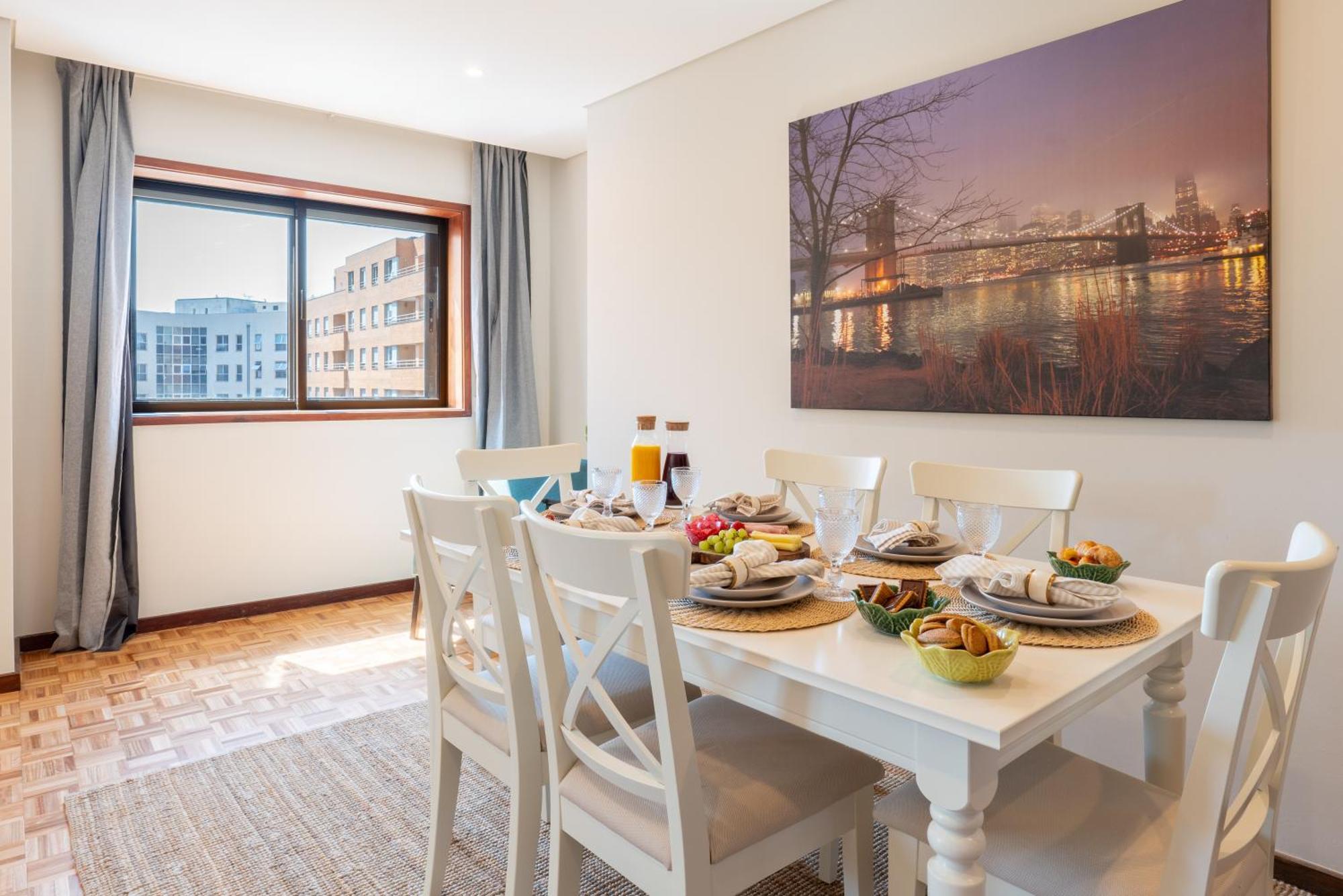 Apartamento Host Wise - Bright And Elegant Urban Flat With Balcony