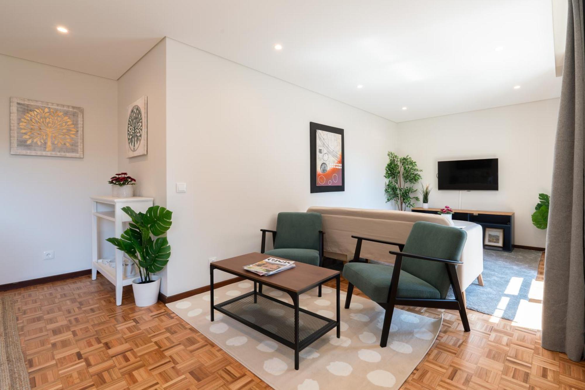 Host Wise - Bright And Elegant Urban Flat With Balcony Apartamento