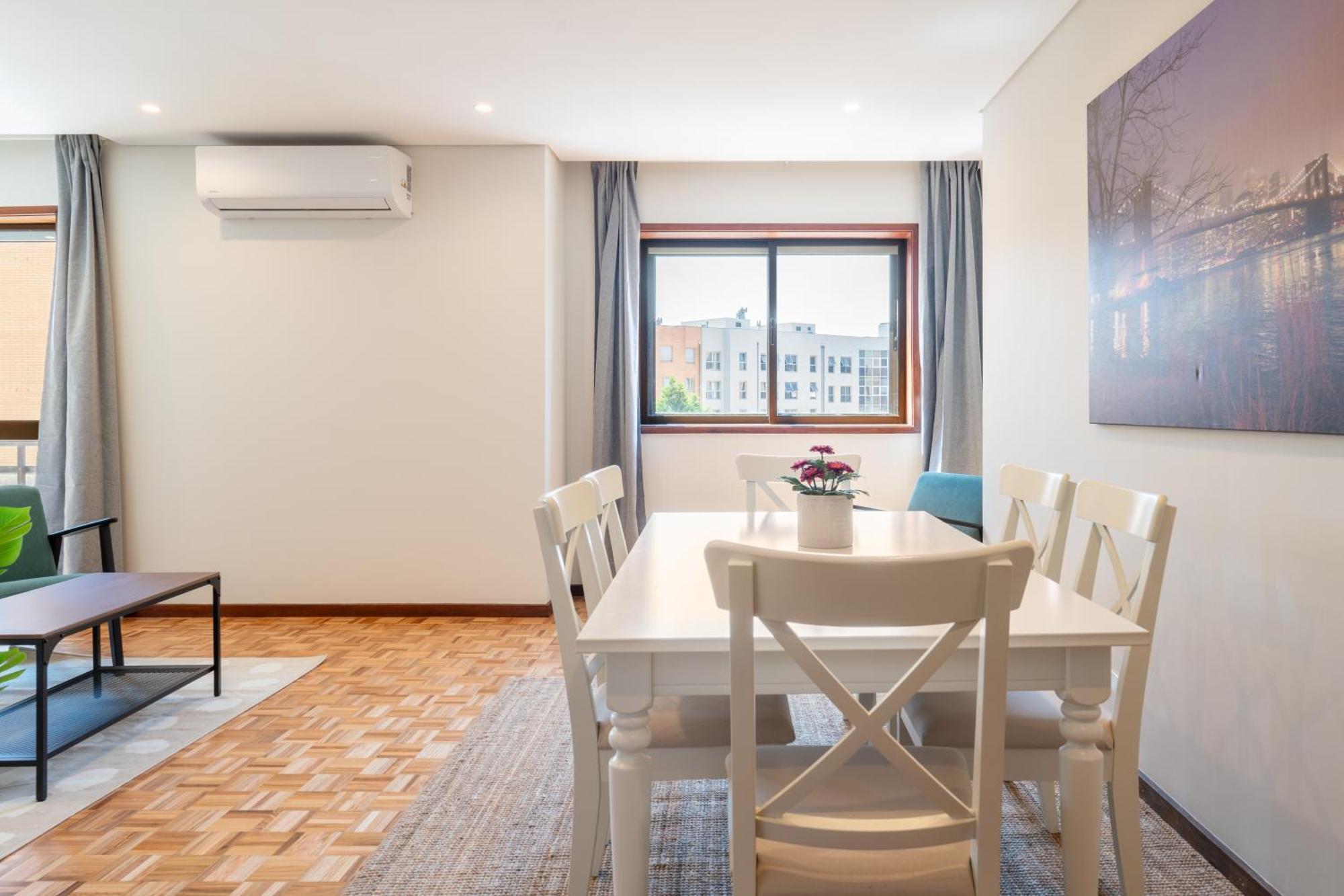 Host Wise - Bright And Elegant Urban Flat With Balcony Porto