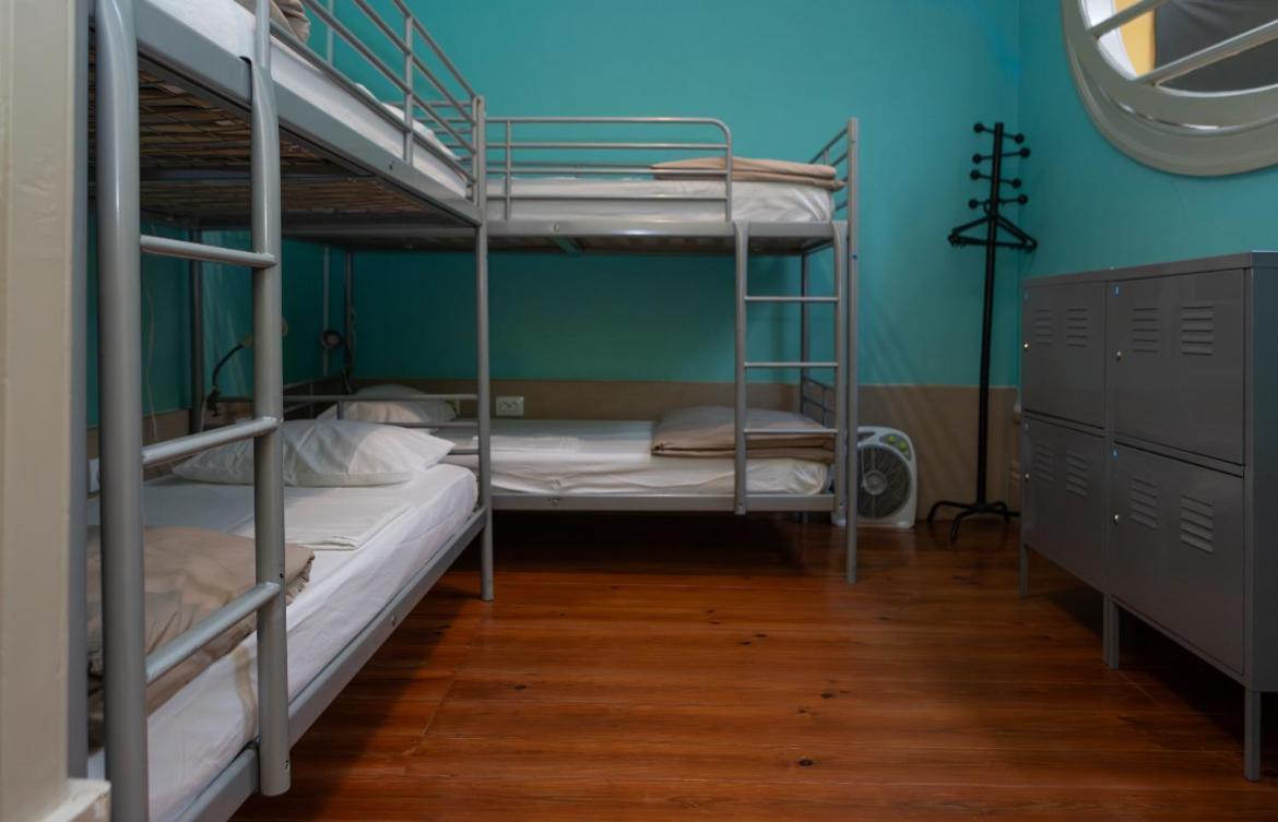 Hostal Sky *