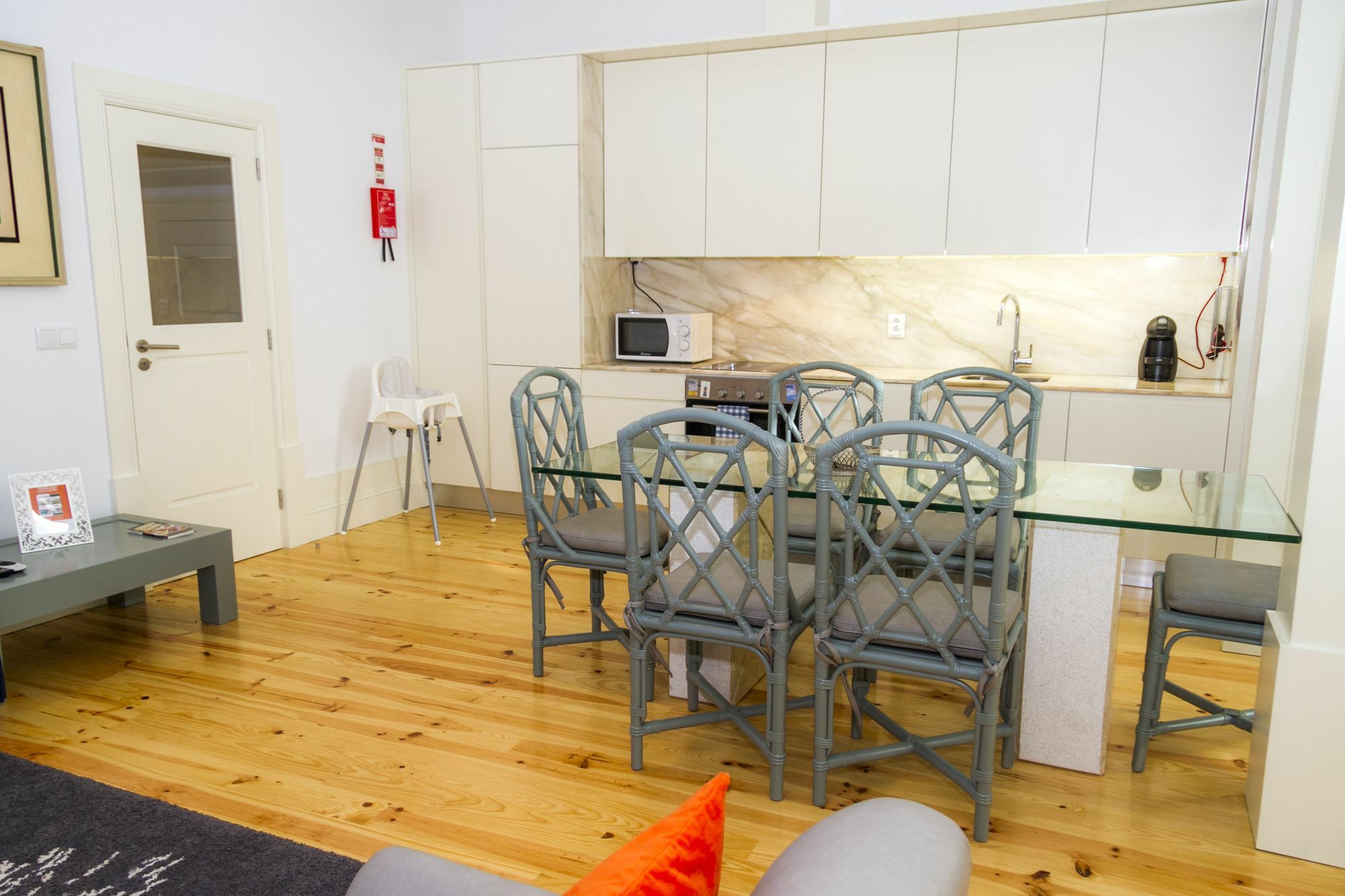 Liiiving In | Secret Terrace Apartamento