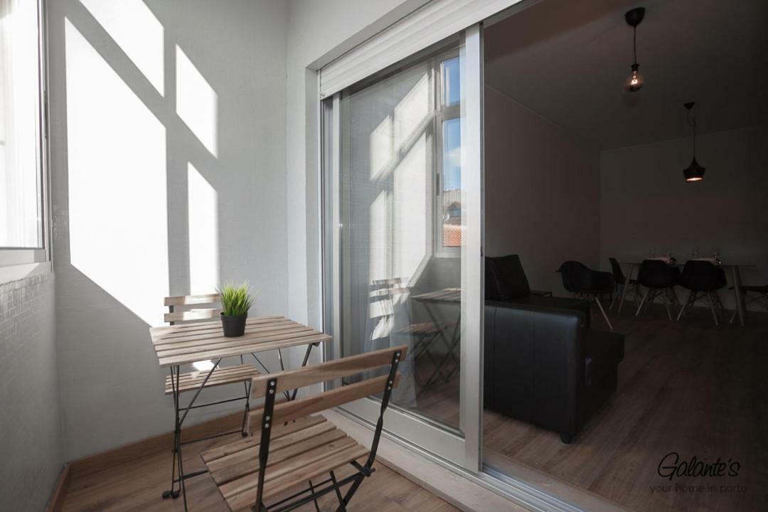 Downtown 3 Bedroom With Balcony - Quiet Street - Family Friendly - Groups * Oporto