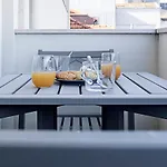 Almada 516 By Lovelystay