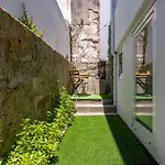 Enchanting Unique Flat - Ace Location