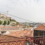 Superb Flat W/ Balcony And Ac By Lovelystay