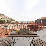 Superb Flat W/ Balcony And Ac By Lovelystay