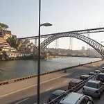 Eiffel Riverside Apartments