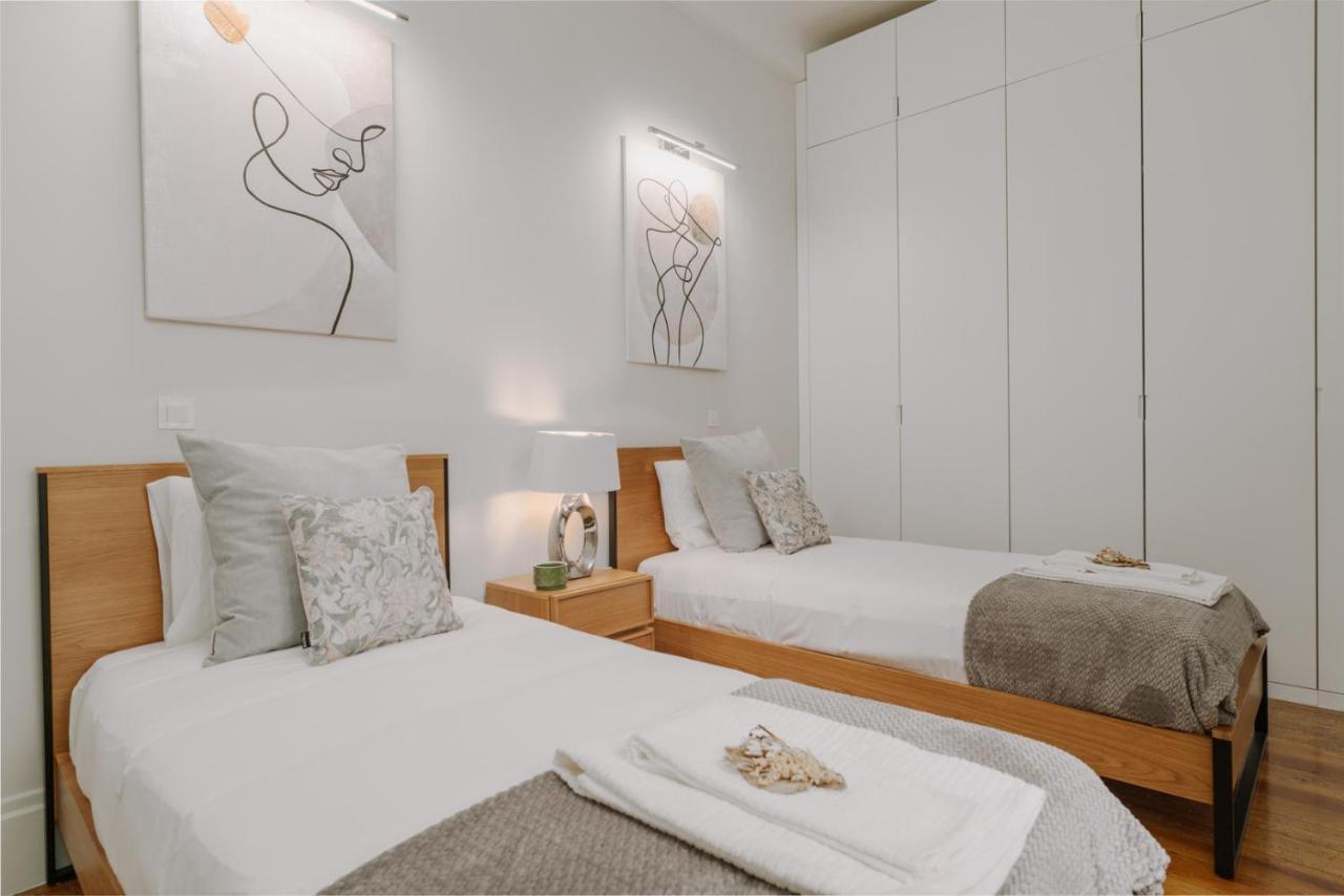 Romantic Luxury House W Captivating Outdoor Patio Apartamento Porto