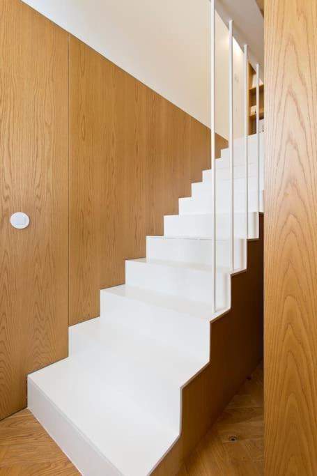 Boutique Rentals- Lovporto Ribeira Historic Center Oporto