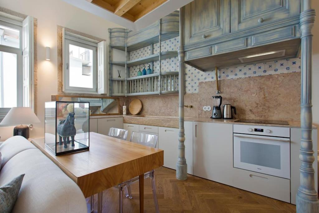 Boutique Rentals- Lovporto Ribeira Historic Center Apartamento