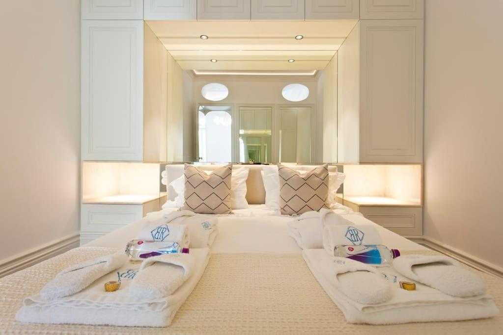Boutique Rentals- The Clerigos W/ Patio Apartamento Porto