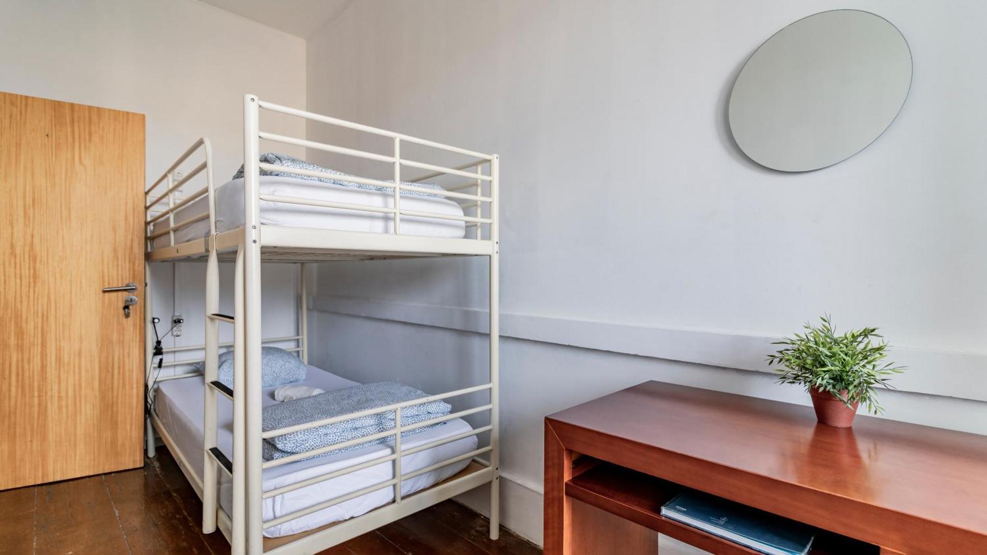 Invictus Hostal *