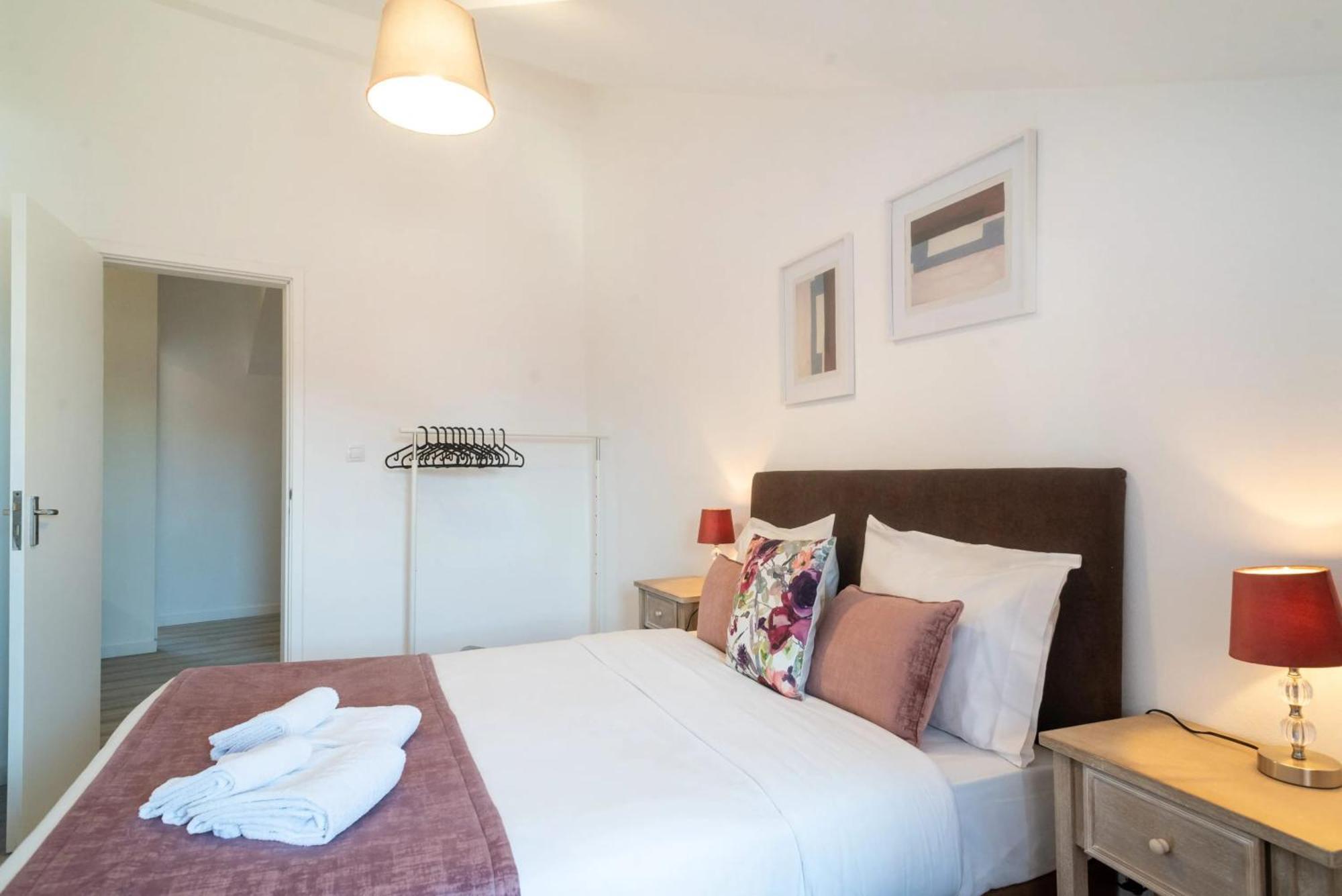 Stylish In Porto, Balcony. Apartamento Oporto