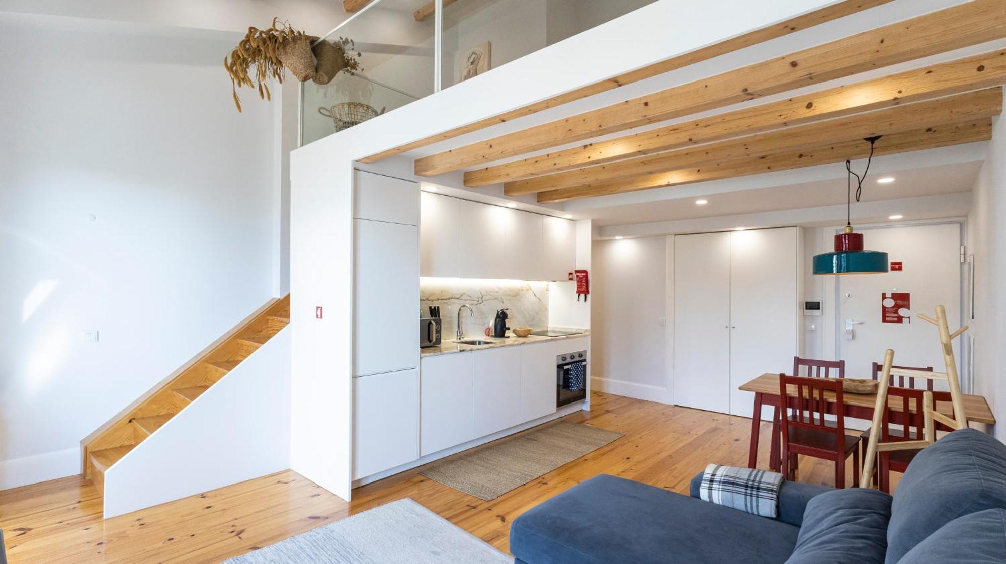 Stylish Duplex With Balcony In By Lovelystay Apartamento
