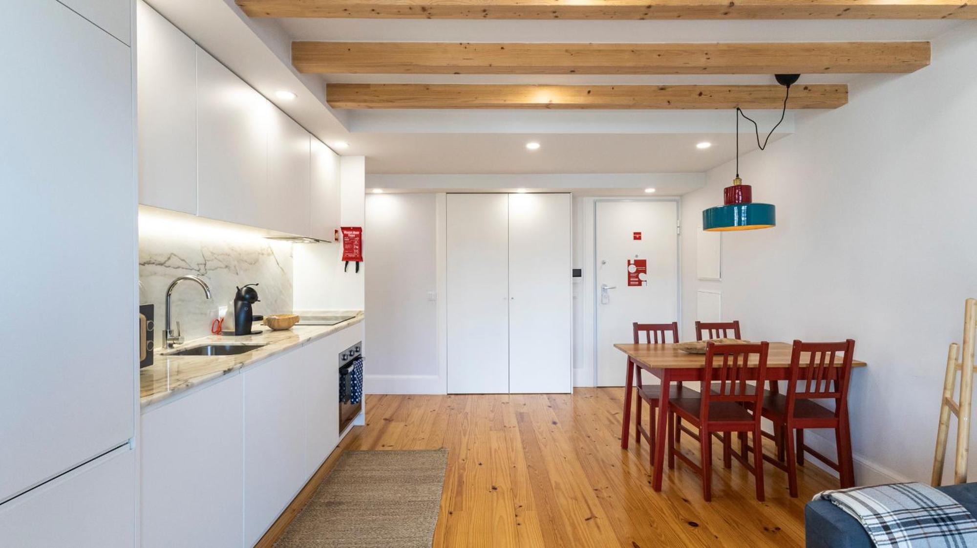 Stylish Duplex With Balcony In By Lovelystay Apartamento Oporto