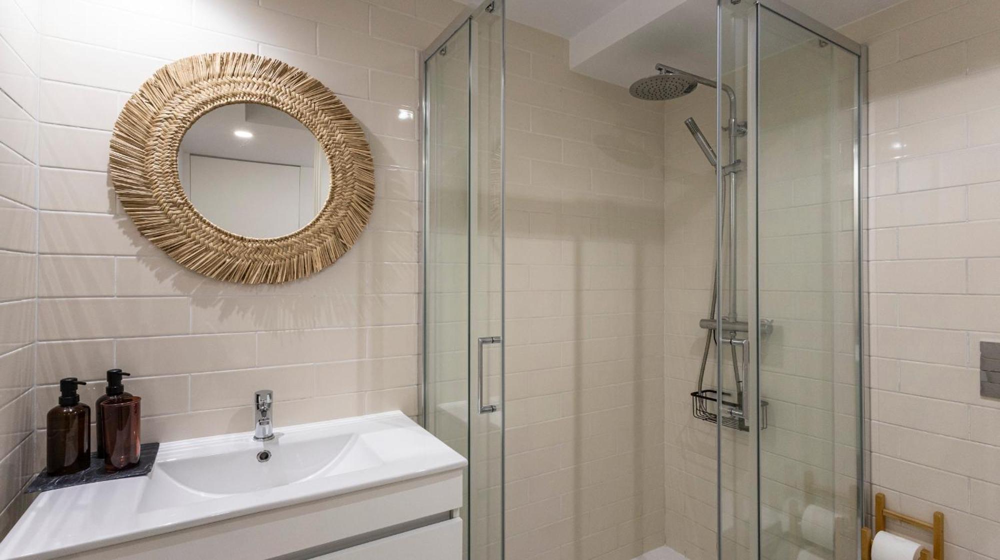 Apartamento Stylish Duplex With Balcony In By Lovelystay *