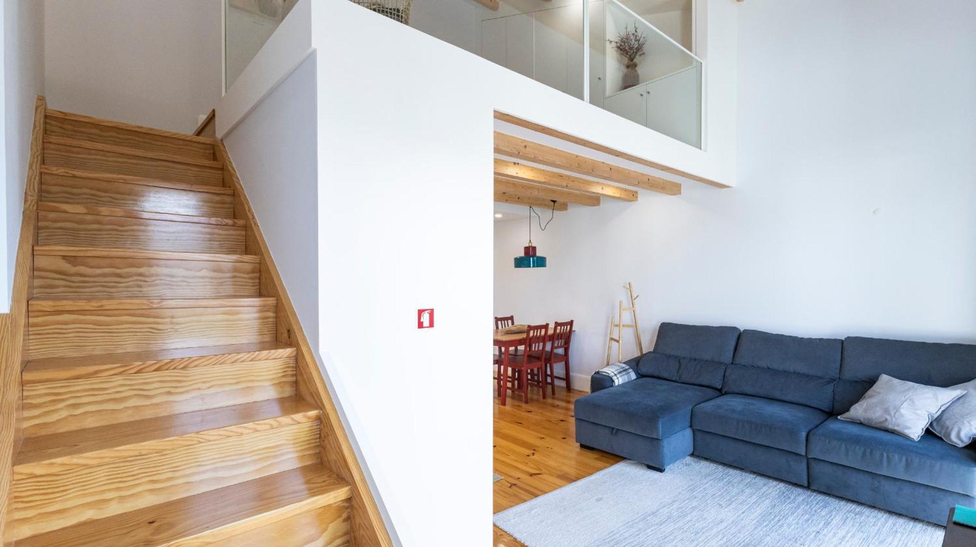 Stylish Duplex With Balcony In By Lovelystay *