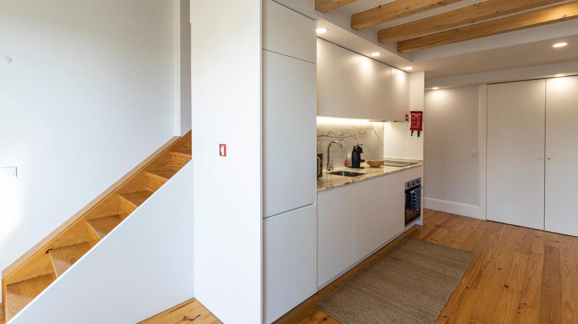 Stylish Duplex With Balcony In By Lovelystay * Oporto