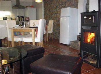 Residencia Pedra Antiga Pensión