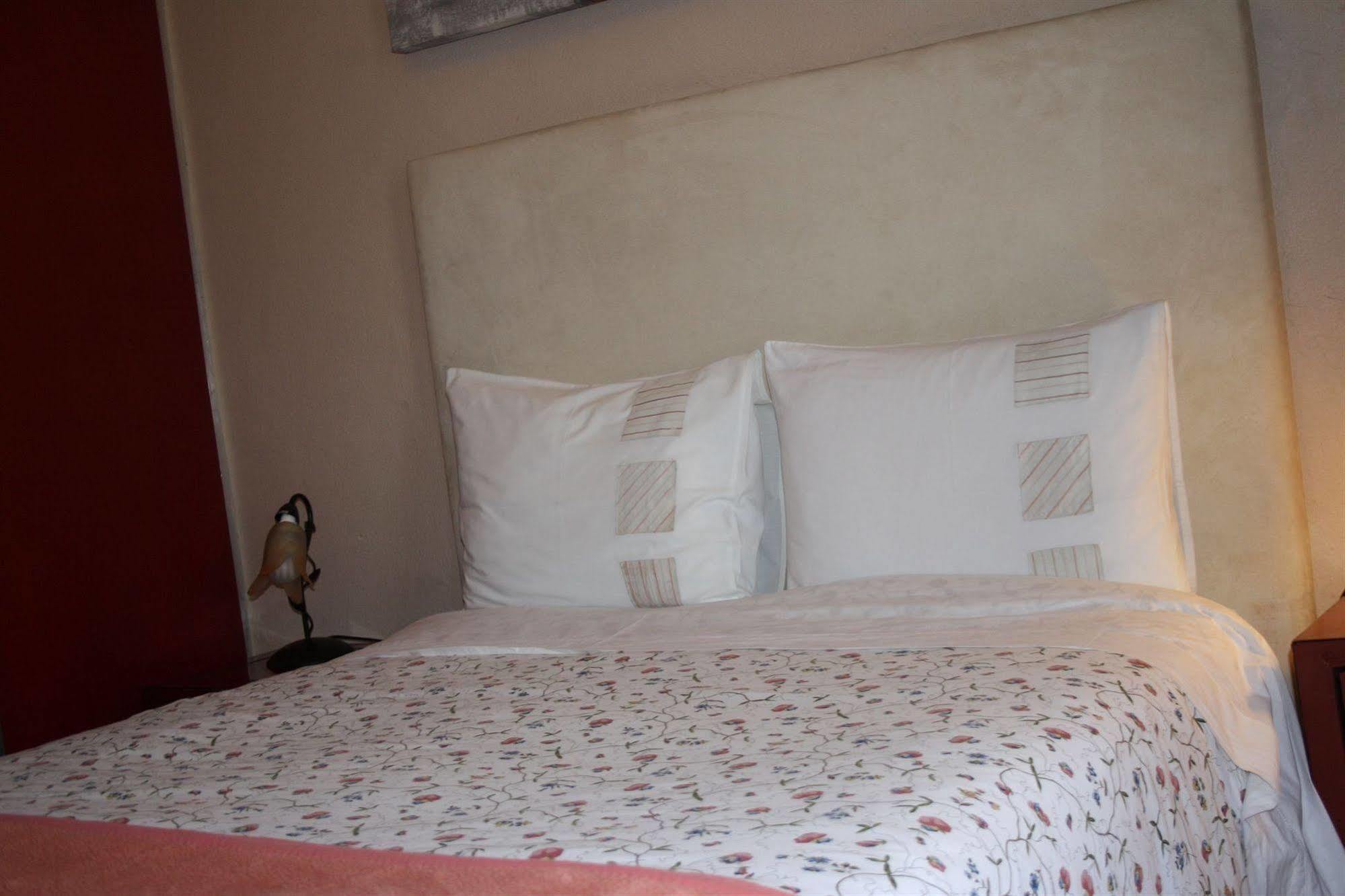 Residencia Pedra Antiga 3*