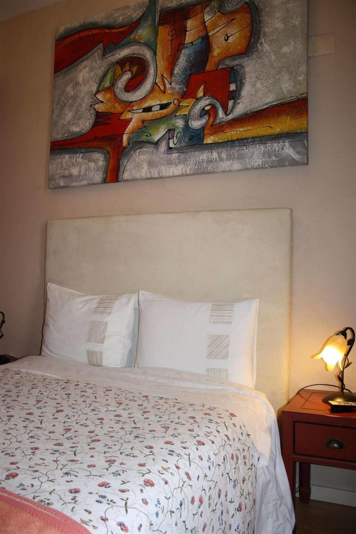 Residencia Pedra Antiga Pensión Oporto