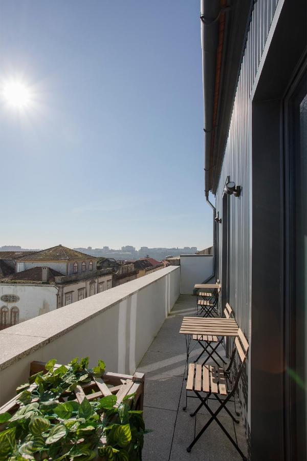 Liiiving - Downtown & Riverside Balcony Apartment