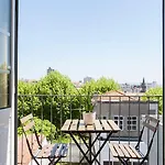 Central Secret Balcony