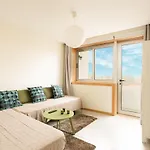 A Modern And Homely 3 Bedroom With Elevator