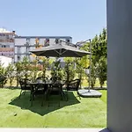 Superb 1Br Flat W/ Garden, Ac & Free Parking By Lovelystay