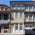 Flux Art Studio W/ Ac & Balcony By Lovelystay