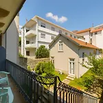 Flh Esqvta Luxury Housing