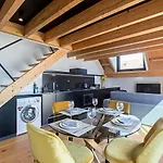Downtown Duplex W/ Amazing Terrace By Lovelystay