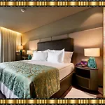 Hotel Jaguar Oporto - Airport To Hotel And City Center And Vice-Versa Is A Free And Continuous Shuttle Service From 7Am To 8Pm