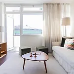2Br Wonder In The City Center By Lovelystay