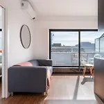 Host Wise - Sunny Bright Flat W Balcony