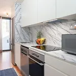Host Wise - Stylish Studio In Porto Downtown