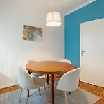 Summer Espinho Flat By Vacationy