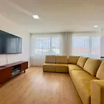 Vibrant Host Solutions-Campo 24 Agosto
