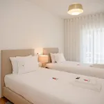 Liiiving In Porto - Design Bright House