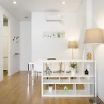 Romantic Apartment For 5 Guests, Oporto