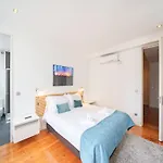 Apartment Near Bolhao Metro Station
