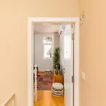 Charming 1-Bedroom Apartment In Oporto