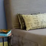Boutique Rentals - Provence Apartment