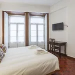 Go2Oporto @Flores Guest House
