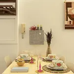 Daisy\'S House - Stylish And Central Loft