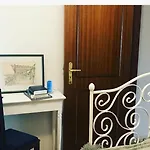Central Francos Guest House