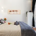 Host Wise - Charming Flat With Netflix - River View