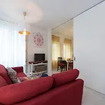 Lovelystay - Sundari Studio